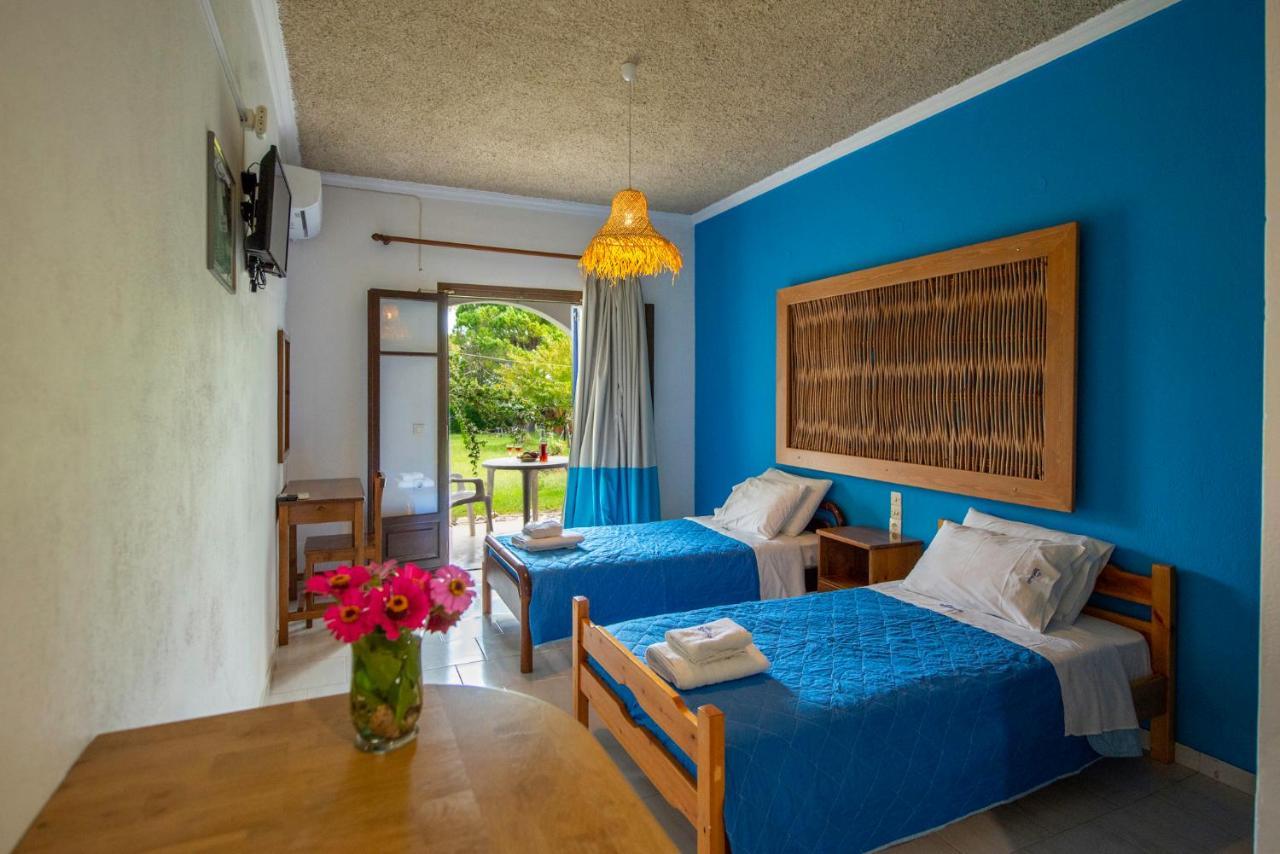 Villa Spyridoula Studios On The Beach Sidárion Exterior foto